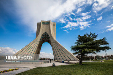 تصویر کمتر دیده شده از ساخت میدان آزادی تهران