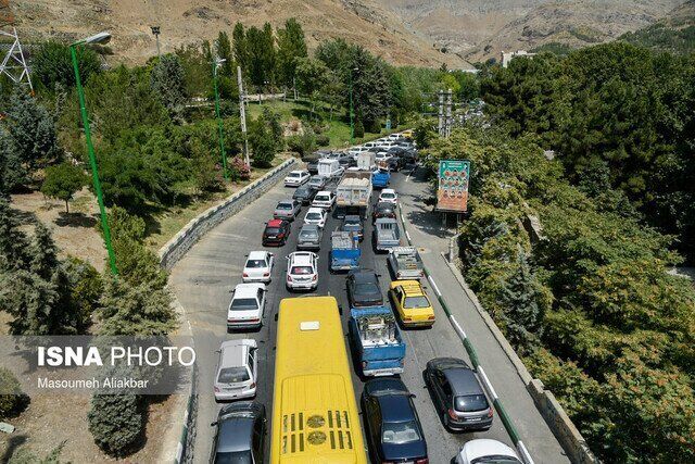 عکسی از ترافیک سنگین در ورودی جاده چالوس