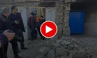 استیضاح جالب مسئول بنیاد مسکن در صحنه حادثه