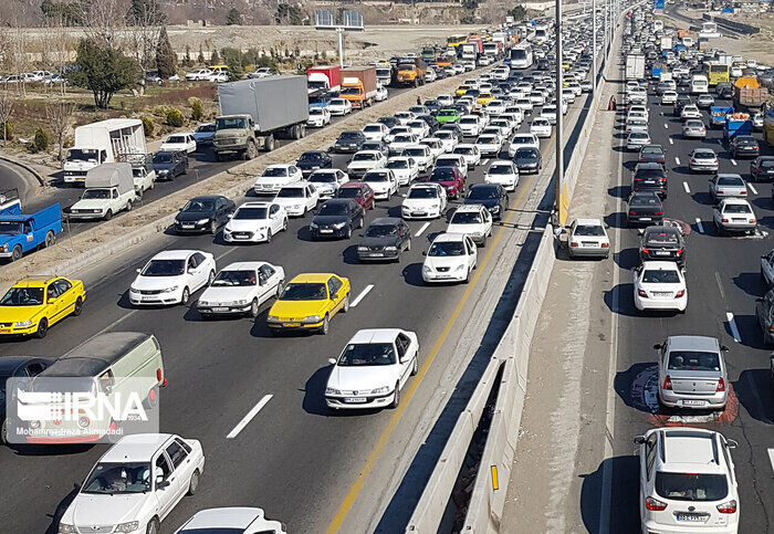 ترافیک سنگین خودرویی در دو جاده شمالی 