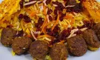 زرشک پلو با کوفته قلقلی مرغ؛ زرشک پلو متفاوت و خوشمزه