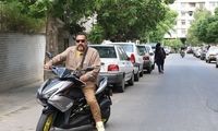 بوسه یک پرسپولیسی بر گونه ساپینتو: استقلال با تو قهرمان می‌شود
