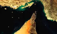 تصویر برگزیده رویترز از غرق شدن یک نفتکش در تنگه هرمز 
