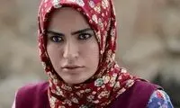 دنیا سریال گذر از رنج‌ها در حال گشت و گذار در انگلیس