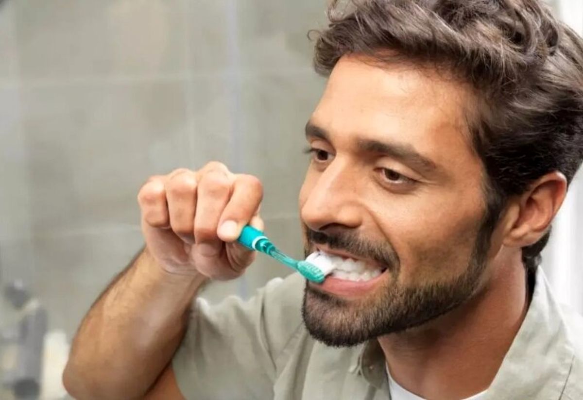   کی مسواک بزنیم بهتر است؟ 