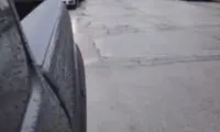 تصادف وحشتناک یک خودرو با سرویس مدرسه در خیابان