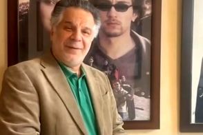 تهیه‌کننده مشهور پاسخ آزاده صمدی را داد