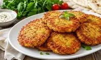 طرز تهیه کوکو سیب‌زمینی با پنیر پارمسان؛ ترد و خوش‌‌عطر