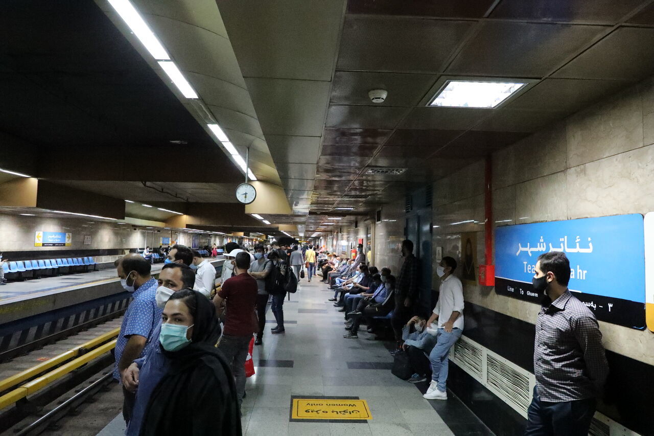 ماجرای اختلال ۴۰دقیقه‌ای در متروی تهران
