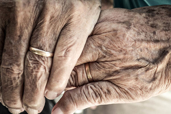 درباره یک پیرمرد ۱۱۵ساله که عاشق شد و با زنی ۶۵ساله ازدواج کرد