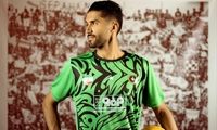 استقبال دودآلود سپاهانی‌ها از سیدحسین حسینی!

