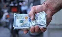 کاهش اندک نرخ دلار در بازار غیررسمی