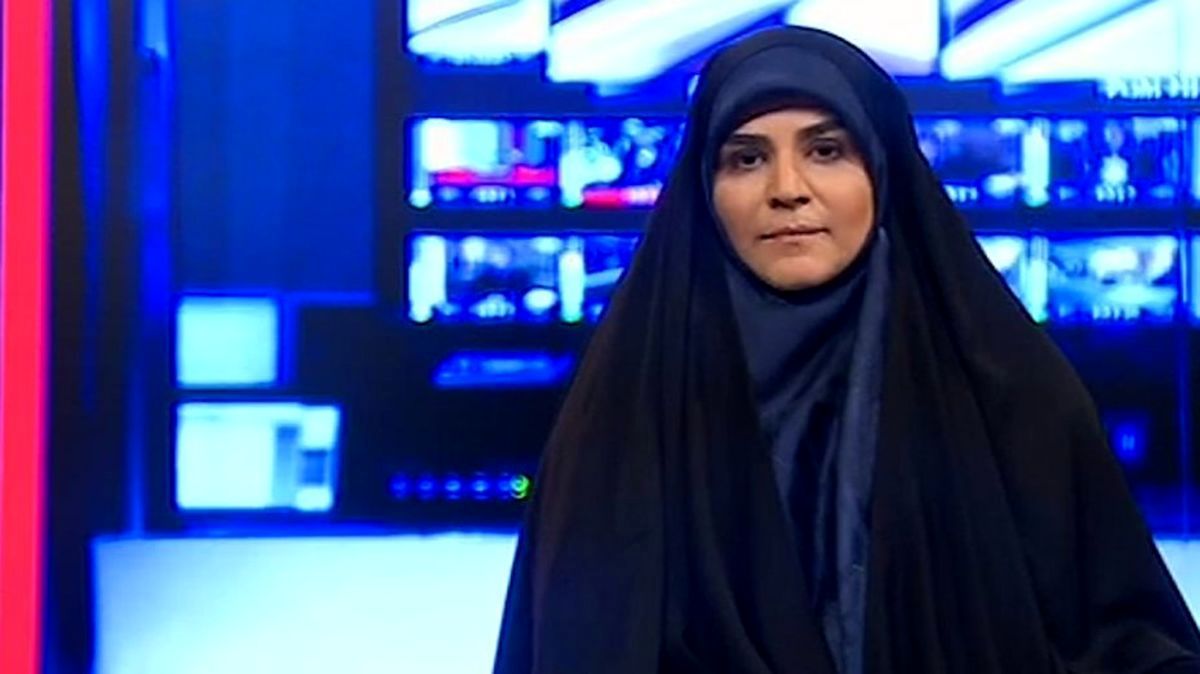   دیوارنگاره خاص میدان ولیعصر با تصویر سحر امامی 