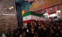 خودروی حمل پیکر رهبر شهید در مسیر پیاده‌روی اربعین