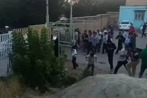بازی نوجوانان در شهرکرد با تیرهوایی و گاز اشک‌آور تمام شد!