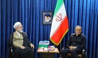 دیدار پزشکیان با مدیر حوزه‌های علمیه کشور