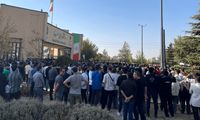 ماجرای تجمع خبرساز مقابل دانشگاه بوعلی همدان