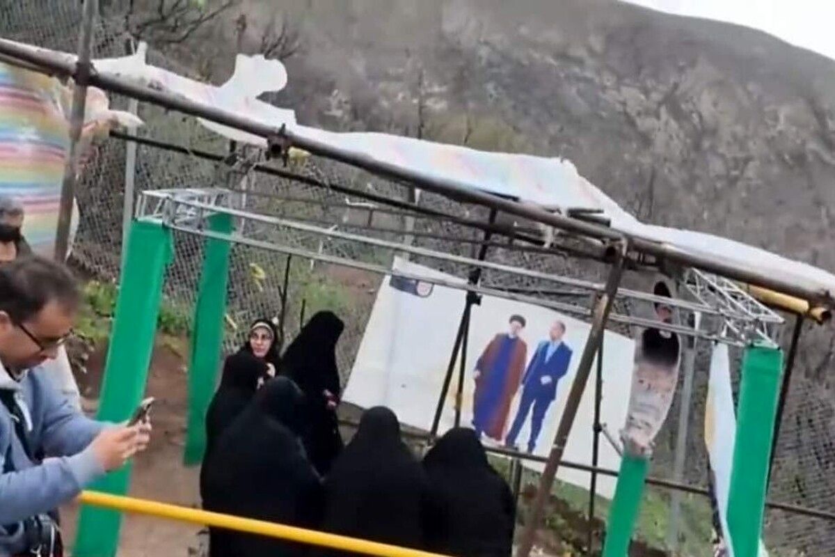 حضور خانواده ابراهیم رئیسی در محل سقوط بالگرد