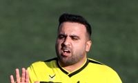 هیکل غیرورزشی داور ایرانی سوژه شد!