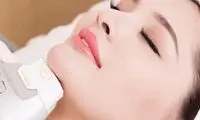 هایفوتراپی غبغب | تاثیر، نحوه انجام، مزایا، عوارض، ماندگاری و هزینه