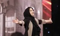 حالِ کیفور مرجانه گُلچین در کنسرت خواننده مشهور 