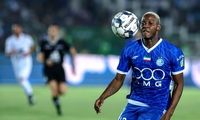 بازیکن گران‌تر ندارید برای پرسپولیس و استقلال بخریم؟