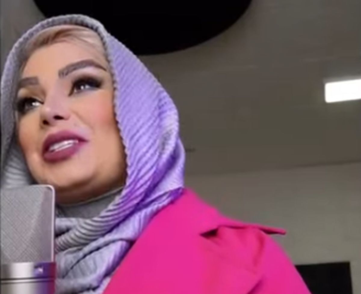 صبا راد، با خودش دور هم است و در خانه اجرا می‌کند!