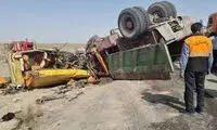 لحظه برخورد هولناک کامیون با سرویسِ کارگران