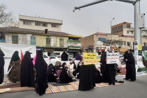 تصاویر زد و خورد حامیان حجاب حاشیه‌ساز شد