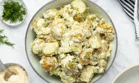 طرز تهیه سالاد سیب‌زمینی با شوید