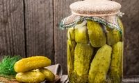 فوت کوزه‌گری ترد و لذیذ شدن خیارشور خانگی