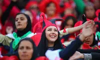 خنده و شادی بانوان پرسپولیسی در اتوبوس