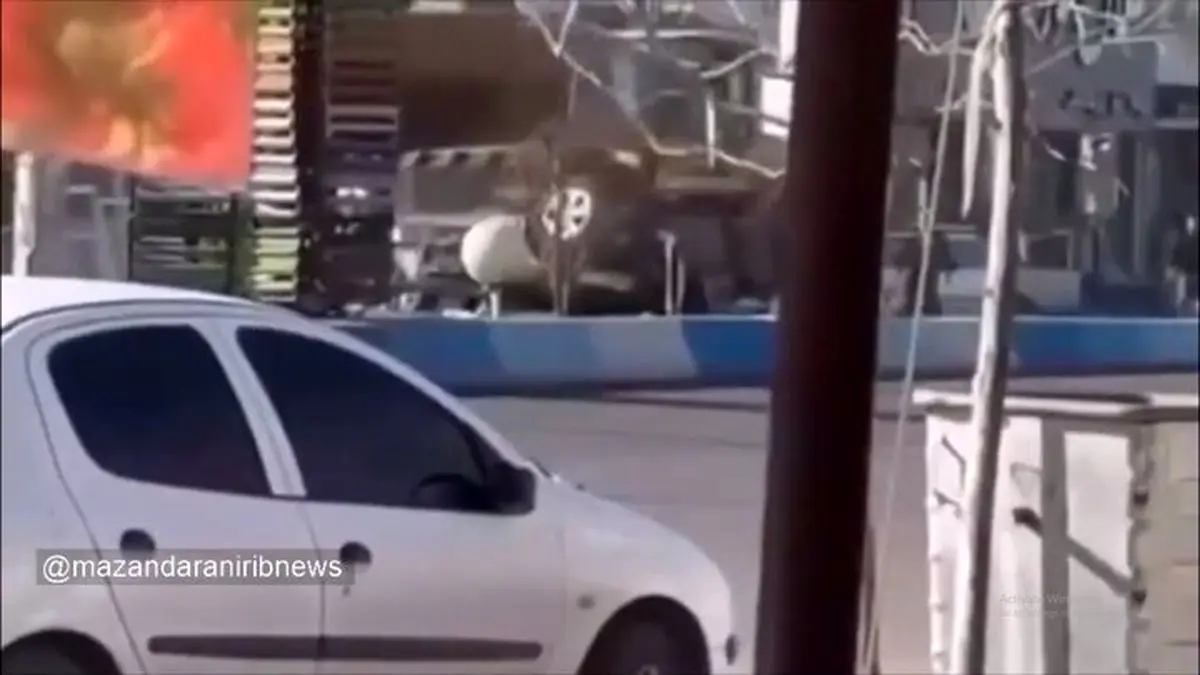 حمله عجیب یک لودر به سانتافه، راننده بازداشت شد