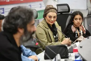 یکتا ناصر از حرف‌های دخترش خجالت کشید؛ منوچهر هادی ذوق‌زده شد!