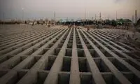 لحظه دلهره‌آور ریزش قبر در هنگام تشییع جنازه