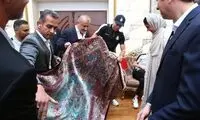 افشاگری جنجالی از هویت زن استقبال کننده از رونالدو