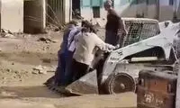 فیلم مضحک از جابجایی چند نماینده در سیل کن