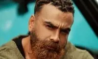 معین زد میهن‌دوستی را برای طرفدارانش معنا کرد