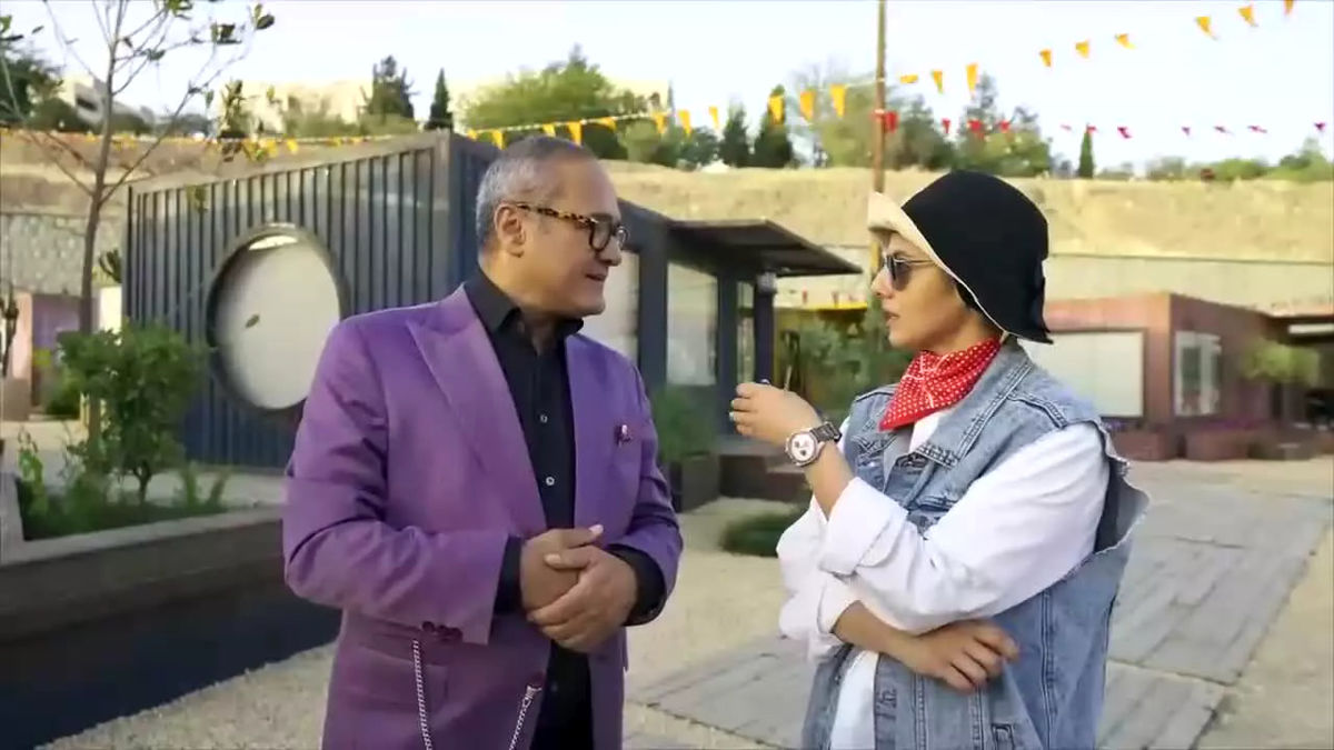 رپ‌خوانی غیرمنتظره خانم بازیگر در برنامه رامبد جوان