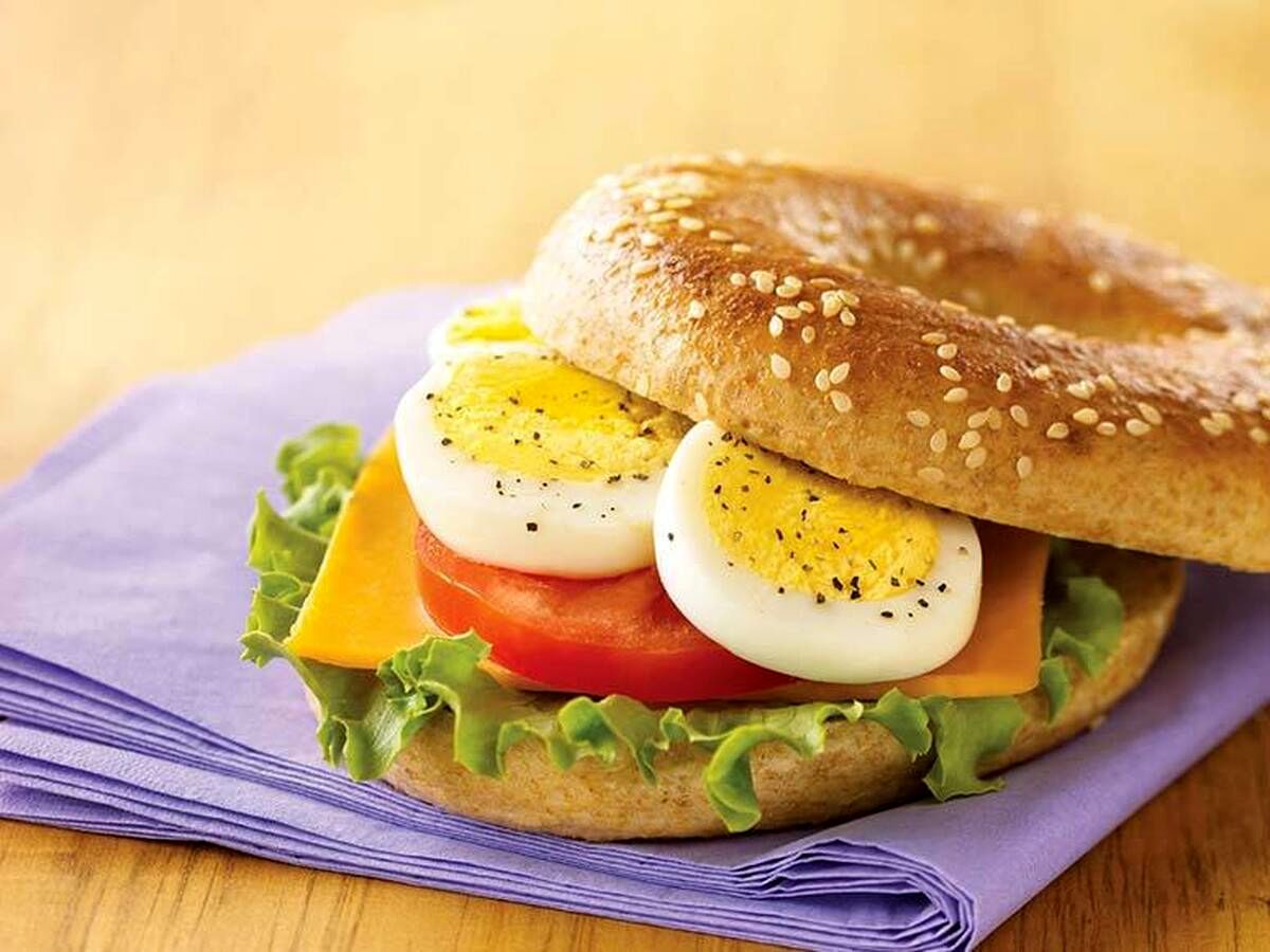 آموزش دو مدل ساندویچ خوشمزه با تخم‌مرغ آبپز