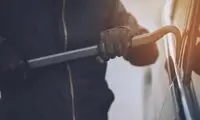 سرقت وحشیانه پژو پارس با حضور راننده!