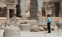 ناکامی قاچاقچیان در سرقت کتیبه ساسانی تخت جمشید