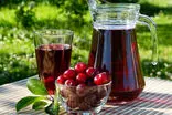 طرز تهیه شربت آلبالو بدون شکر با ۳ روش ساده