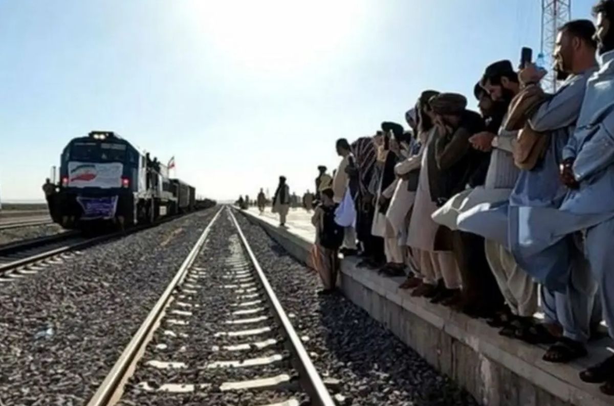 راهاندازی قطار مسافری ایران-افغانستان جنجالی شد