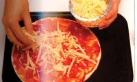 طرز تهیه جالب پیتزا ساعتی! متفاوت و ارزان