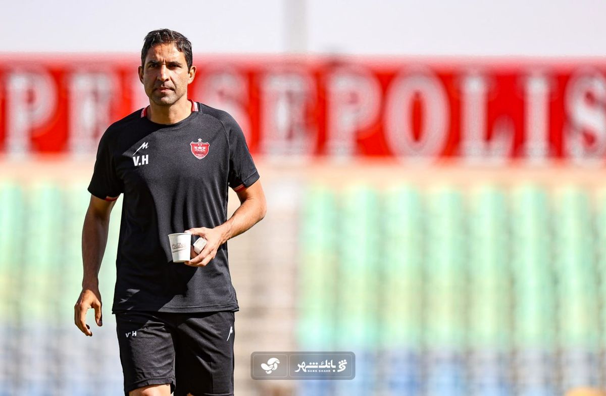 از وحید هاشمیان در مراسم برترین مربیان ایران تقدیر شد!