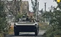 سربازان روس با تانک تسلیم شدند