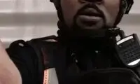 تلاش ماموران برای حفظ حجاب یک زن آتش‌نشان ایرانی در آمریکا