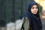 سلفی یاسمن لحظه گرگ‌ومیش با گوشی لاکچری‌اش