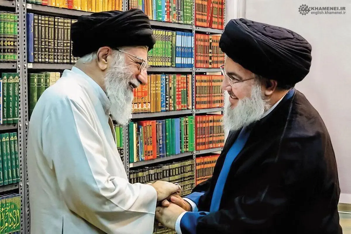 حضور فرزند سیدحسن نصرالله در مراسم رهبر شهید در قم